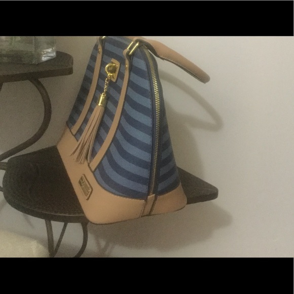 Handbag - Picture 2 of 2